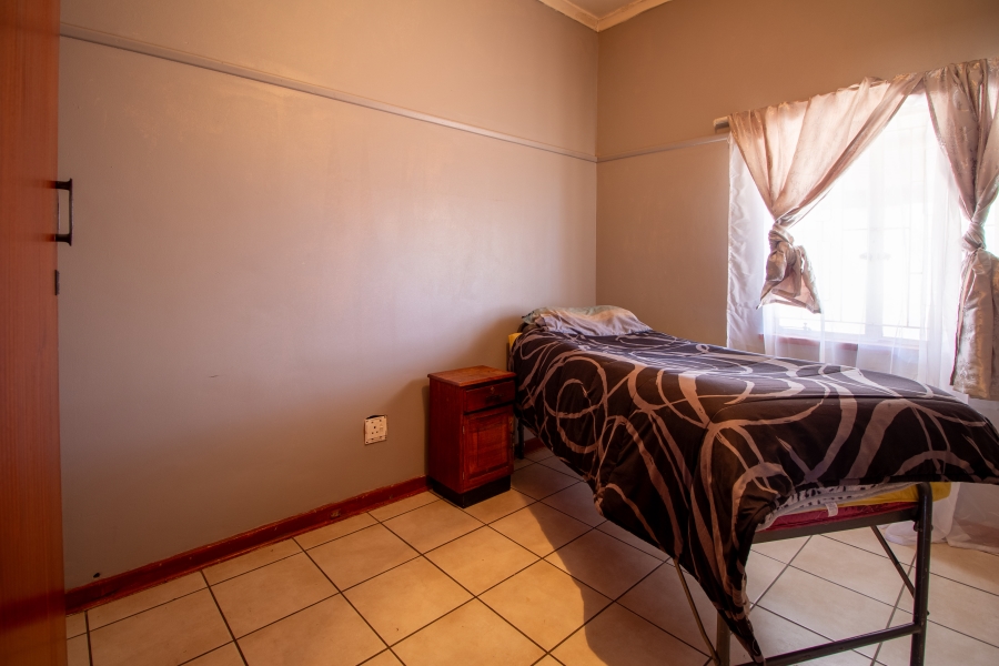 3 Bedroom Property for Sale in Lemoendraai Northern Cape